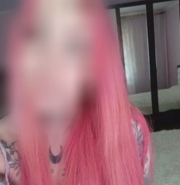 Bernadette, 37