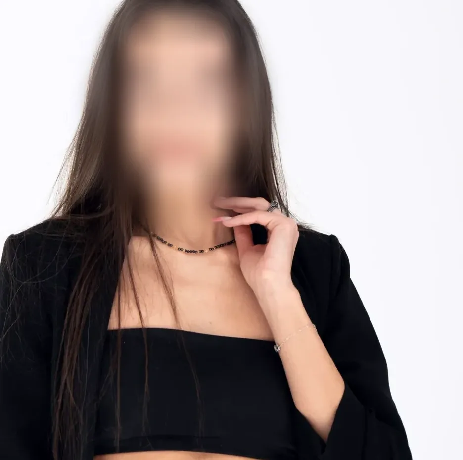 Chiara, 28