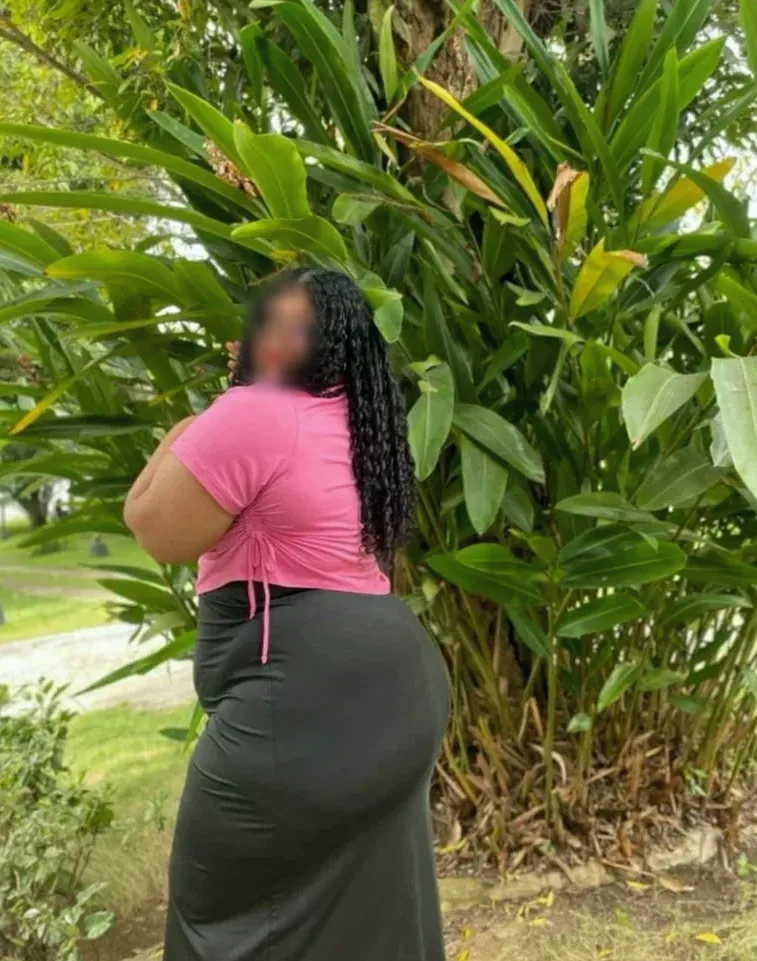 Chiara, 25
