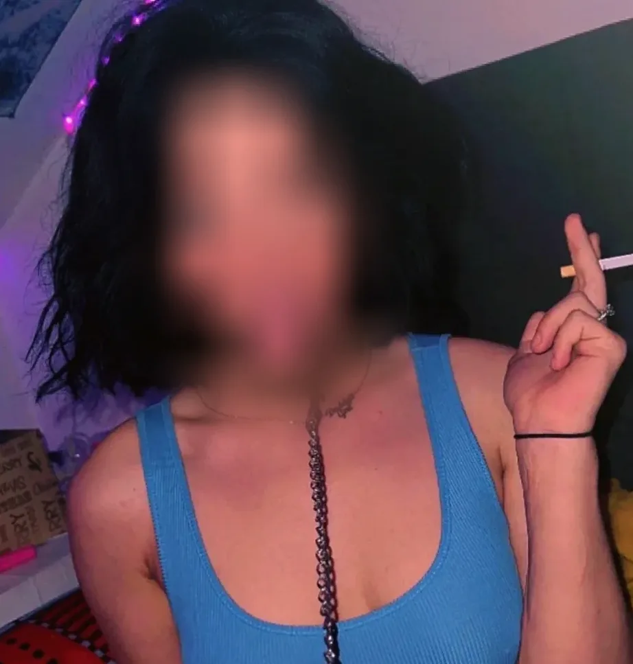 Dilara, 23