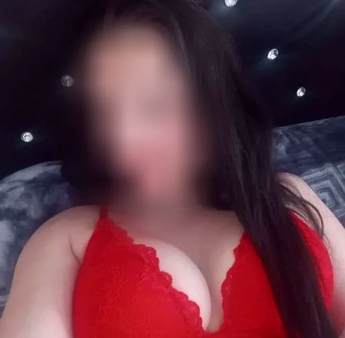 Elif, 35