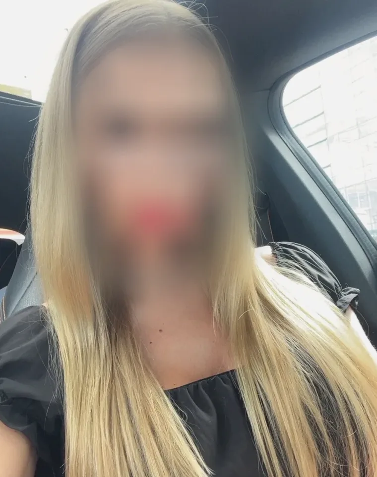Emilia, 30